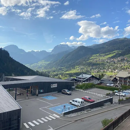 Avec Garage Et Cave A Skis Centre